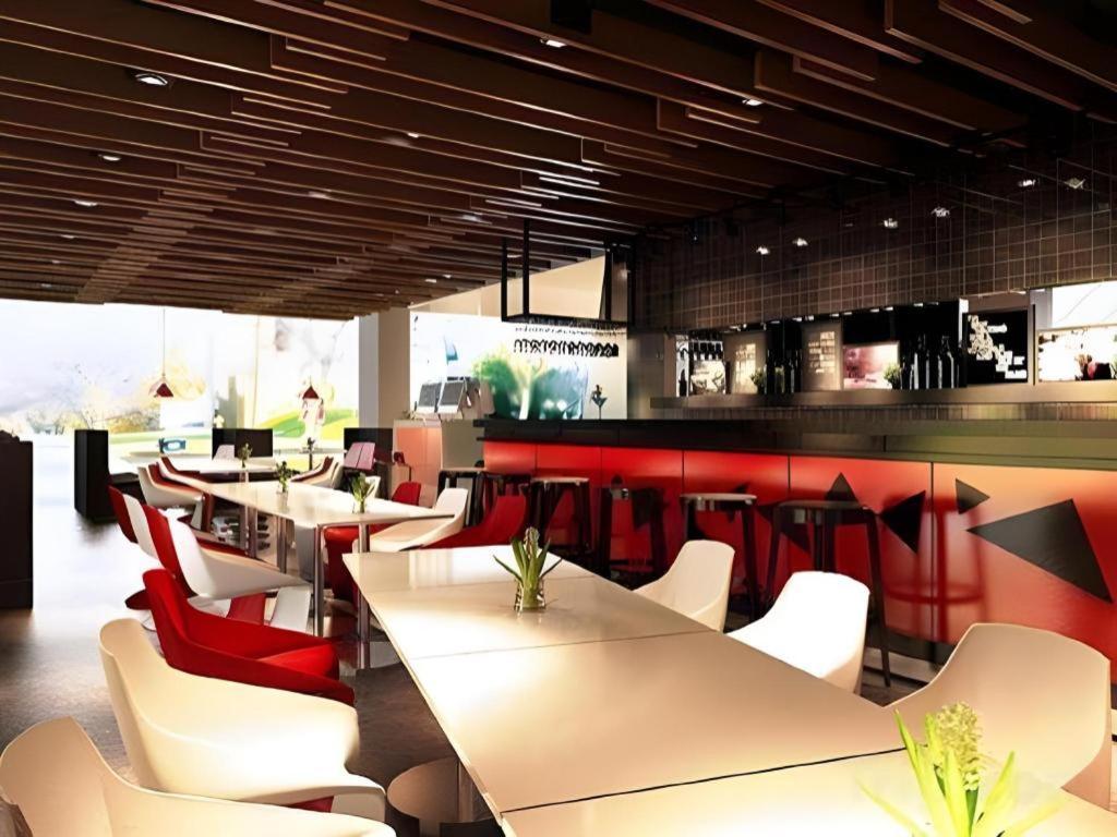 G Suites Hotel By Amithya Surabaya Eksteriør bilde