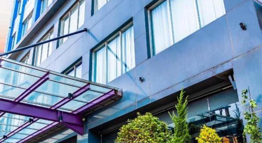 G Suites Hotel By Amithya Surabaya Eksteriør bilde